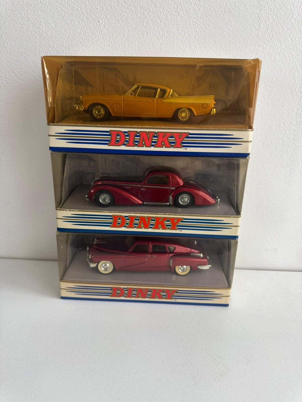 1:43 - 3 x dinky Collection Tucker Delahaye Studebaker, Hobby en Vrije tijd, Ophalen of Verzenden, Gebruikt, Auto, Dinky Toys