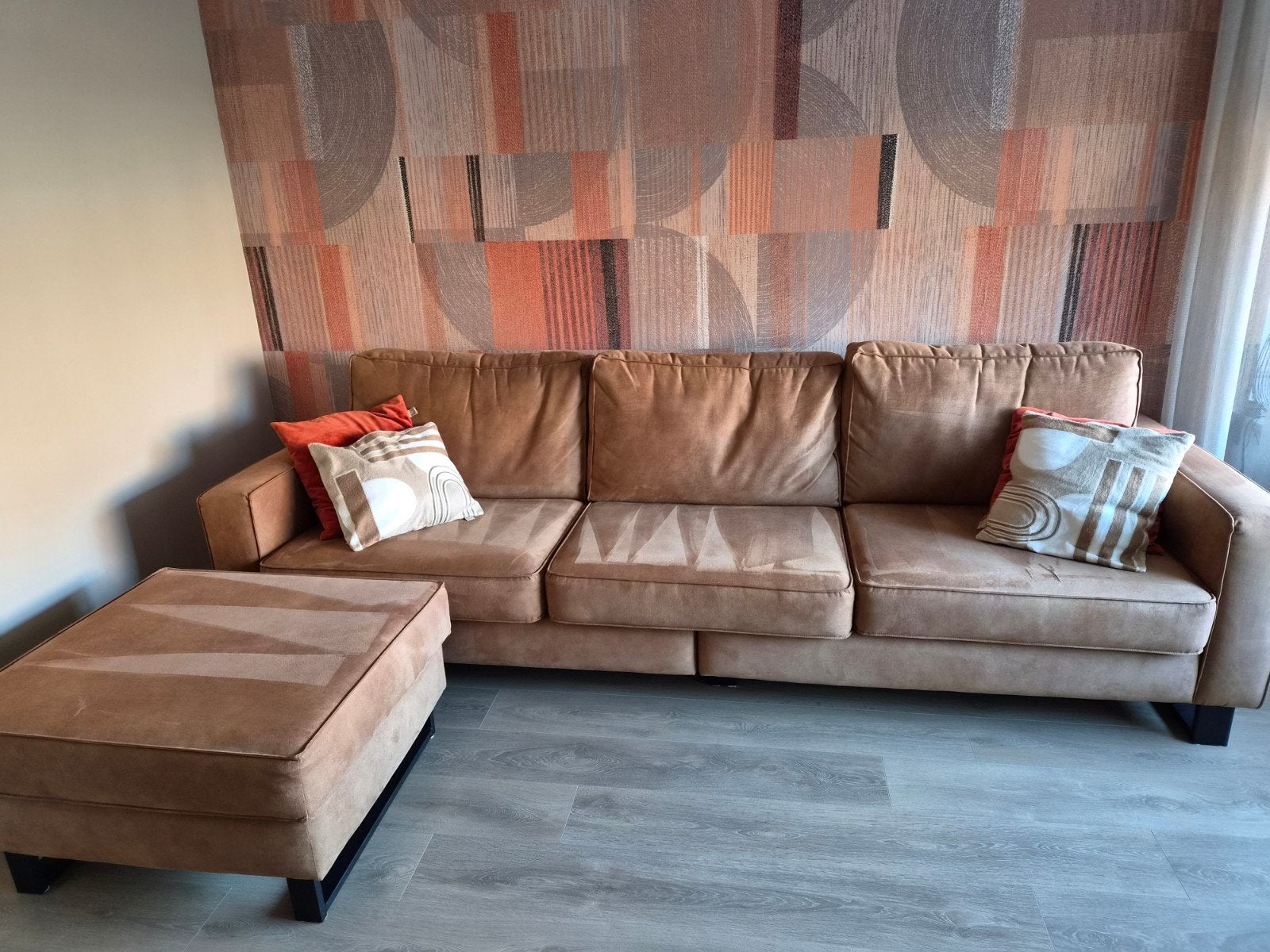 Comfortabele bank met hocker, Huis en Inrichting, Banken | Bankstellen, Ophalen, 250 tot 300 cm, Gebruikt, 75 tot 100 cm