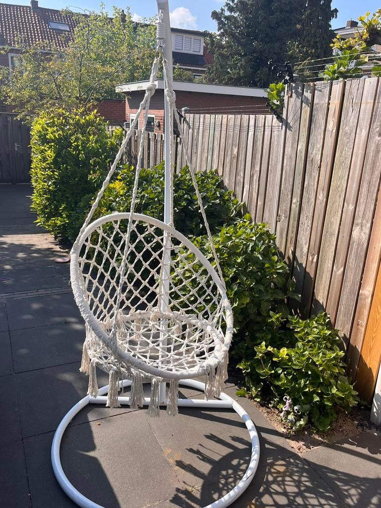 Leuke hangstoel met steun, Ophalen, Zo goed als nieuw, Binnen