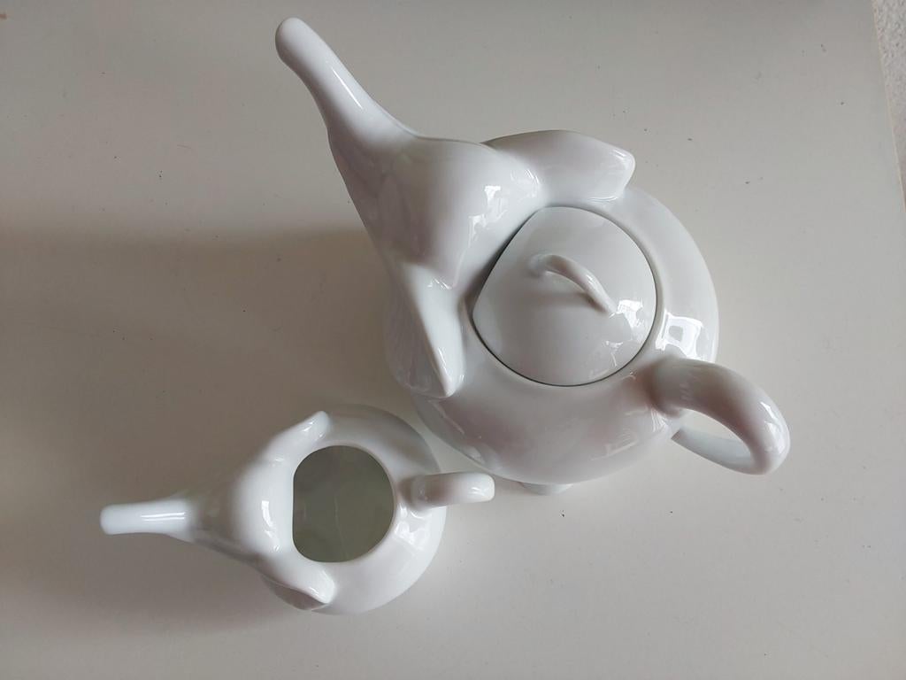 Olifant theepot en melkkan set, Keramiek, Overige typen, Ophalen of Verzenden, Zo goed als nieuw