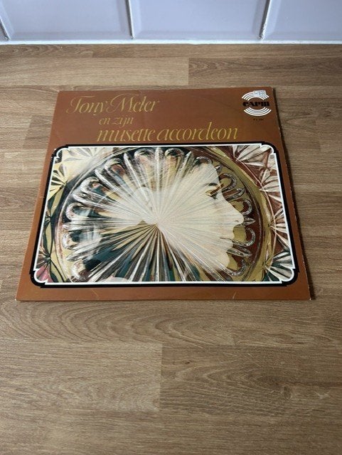 E24-LP Tony Meler en zijn musette accordeon, Ophalen of Verzenden, Gebruikt, LP