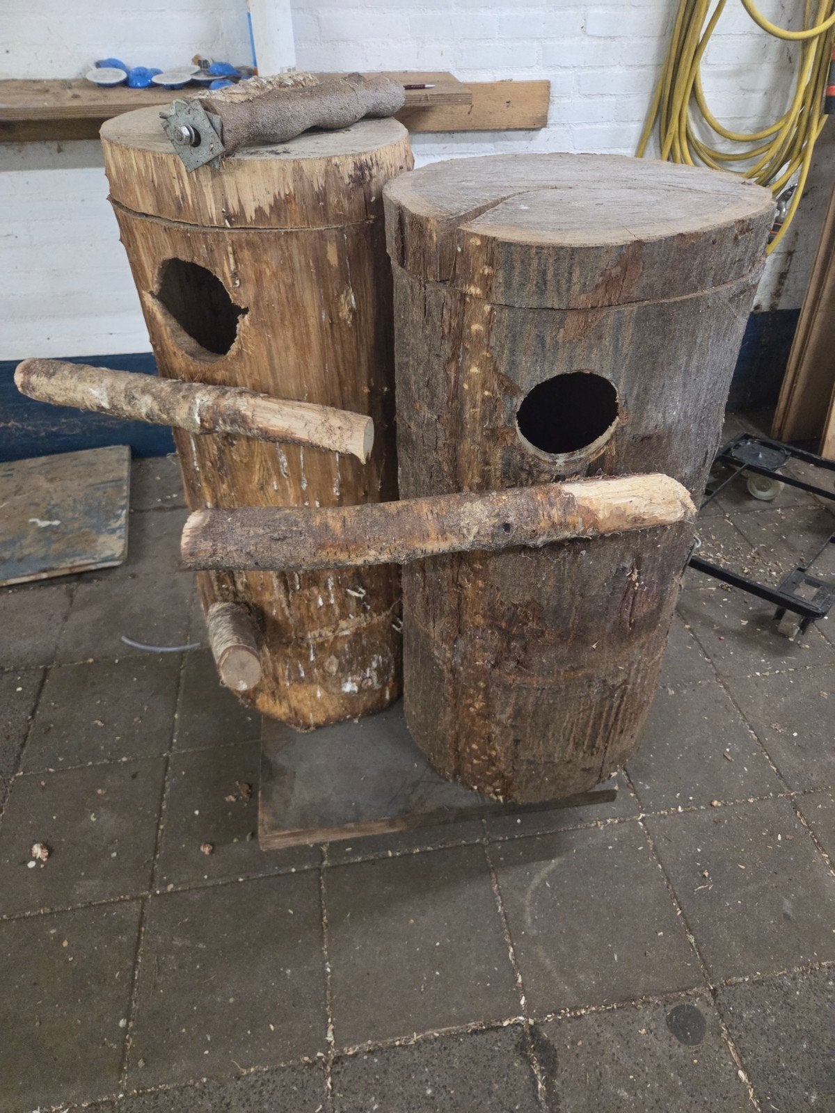 2 boomstam nestkasten / broedblokken voor grote vogels, Dieren en Toebehoren, Ophalen, Gebruikt, Hout, Broedkooi of Kweekkooi