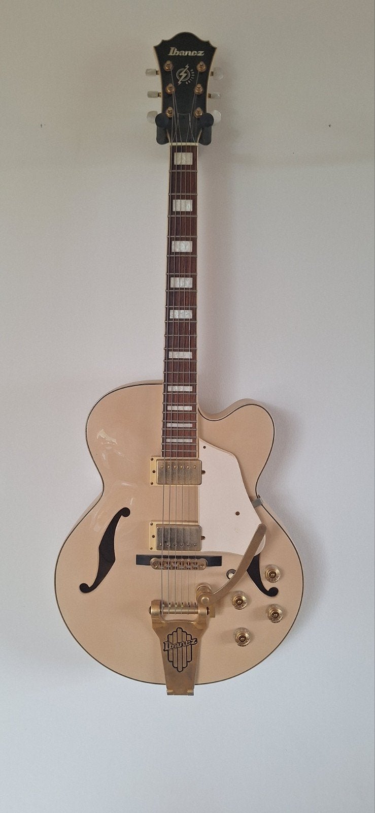 Zo goed als nieuw: Ibanez Artcore, Ophalen, Zo goed als nieuw, Solid body, Ibanez