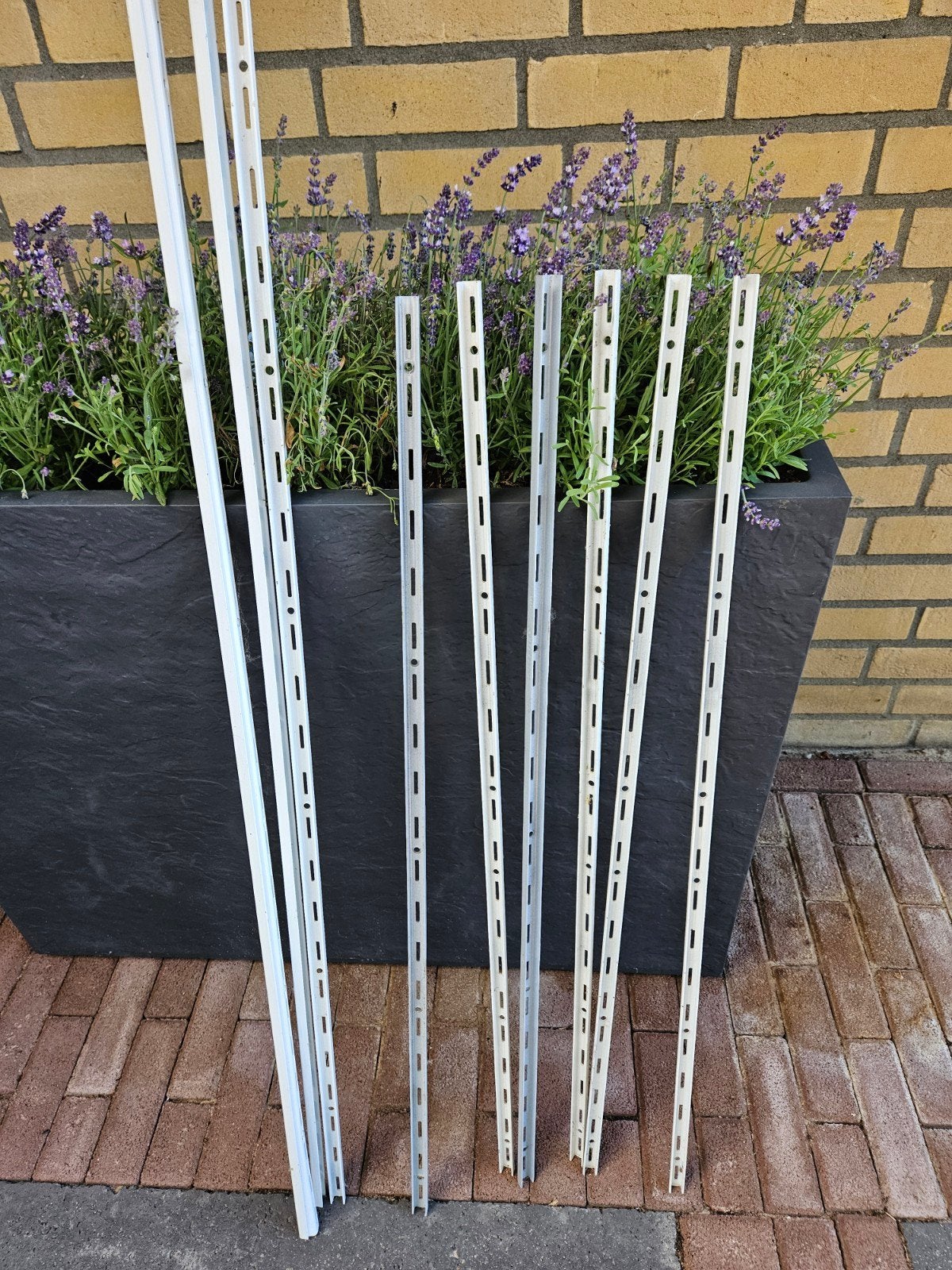 Wandrails en plankdragers voor wandplanken, Ophalen