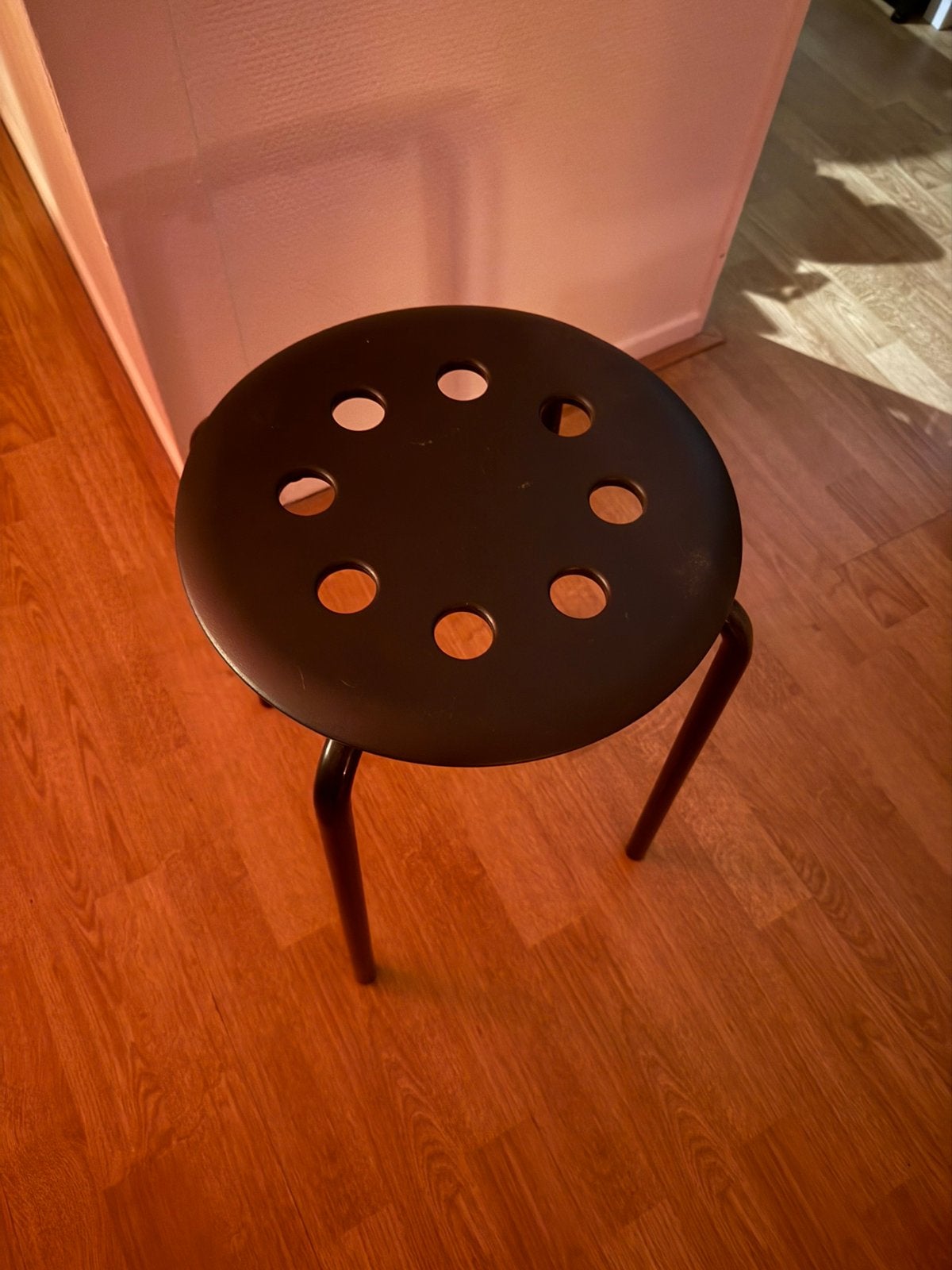 Ikea Krukje zwart, Huis en Inrichting, Krukjes, Ophalen, Zo goed als nieuw, Kunststof