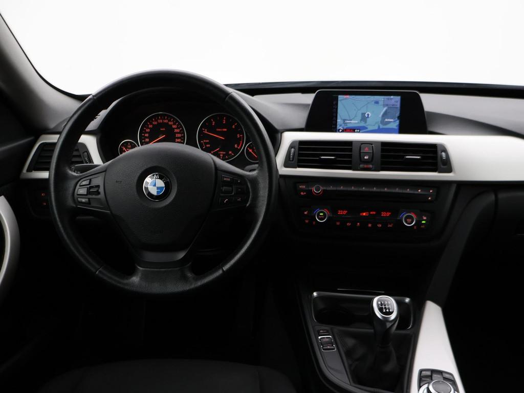 BMW 3-serie Gran Turismo 318d EXECUTIVE + TREKHAAK 1600 KG |, Auto's, Zwart, Geïmporteerd, Te koop, 5 stoelen