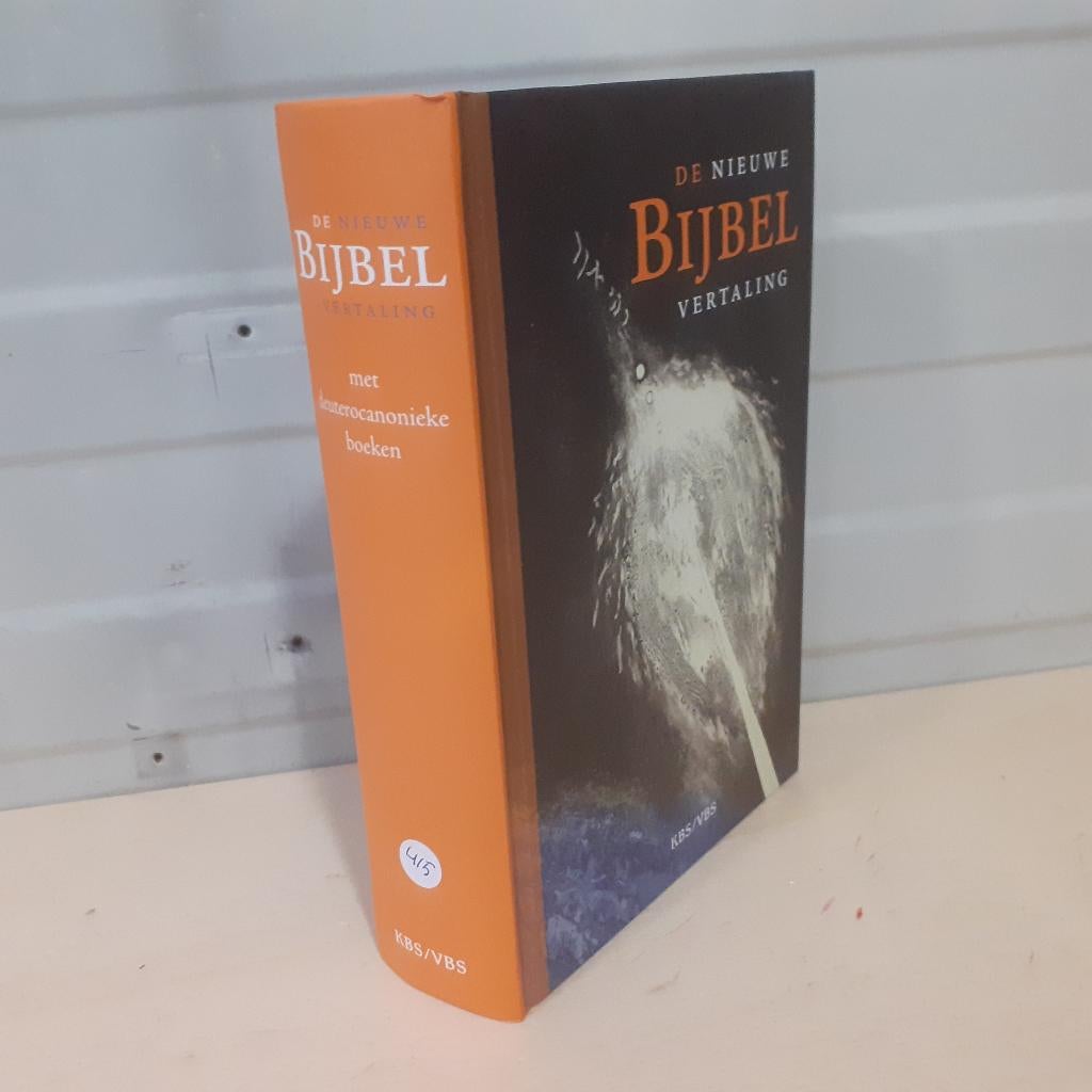 Nr. 415 De Nieuwe Bijbelvertaling met Deuterocanonieke Boeke, Boeken, Ophalen of Verzenden, Zo goed als nieuw, Christendom | Protestants