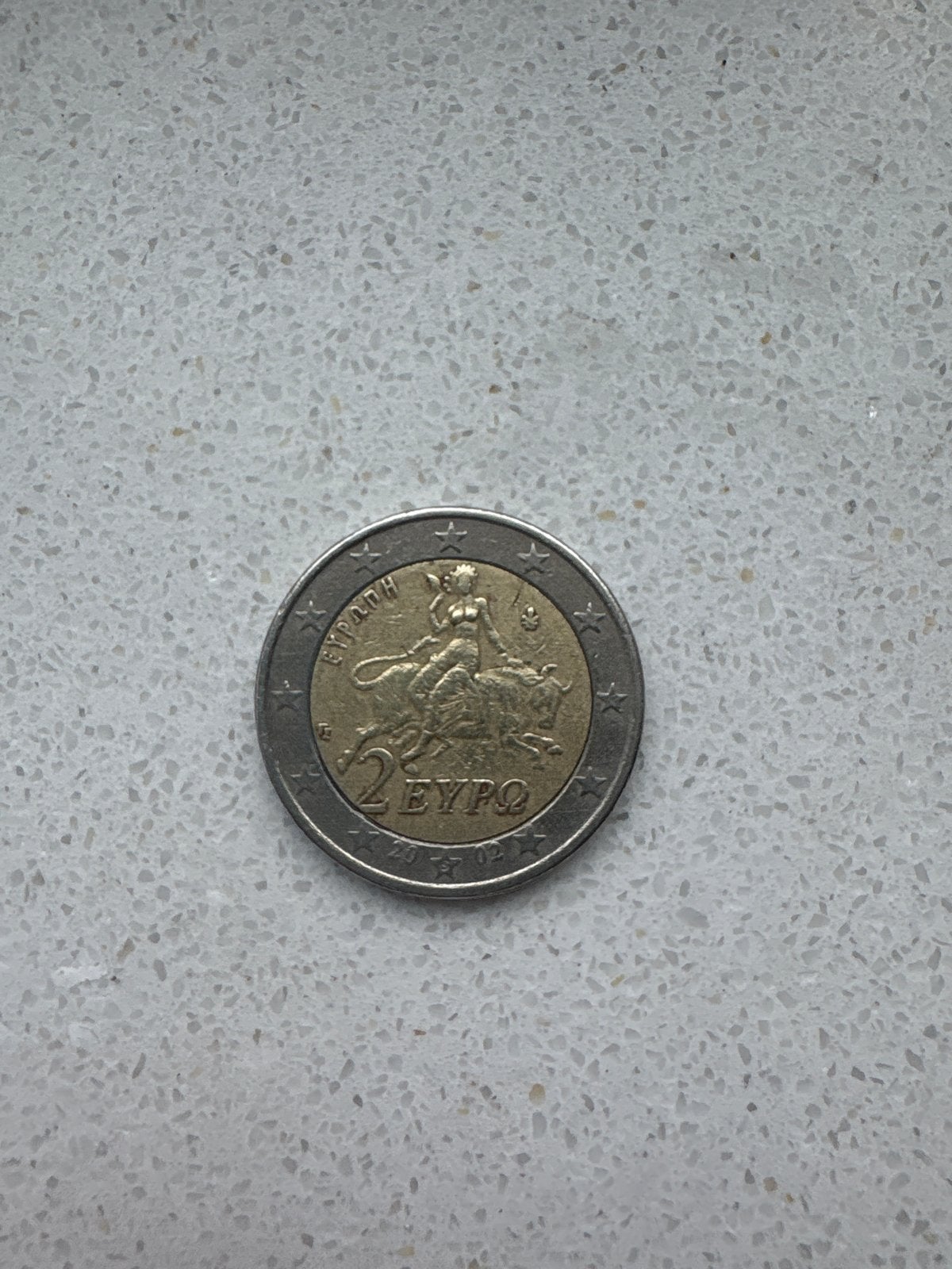 Griekse 2 Euro munt 2002 met de ontvoering van Europa, Postzegels en Munten, Munten | Europa | Euromunten, Ophalen of Verzenden