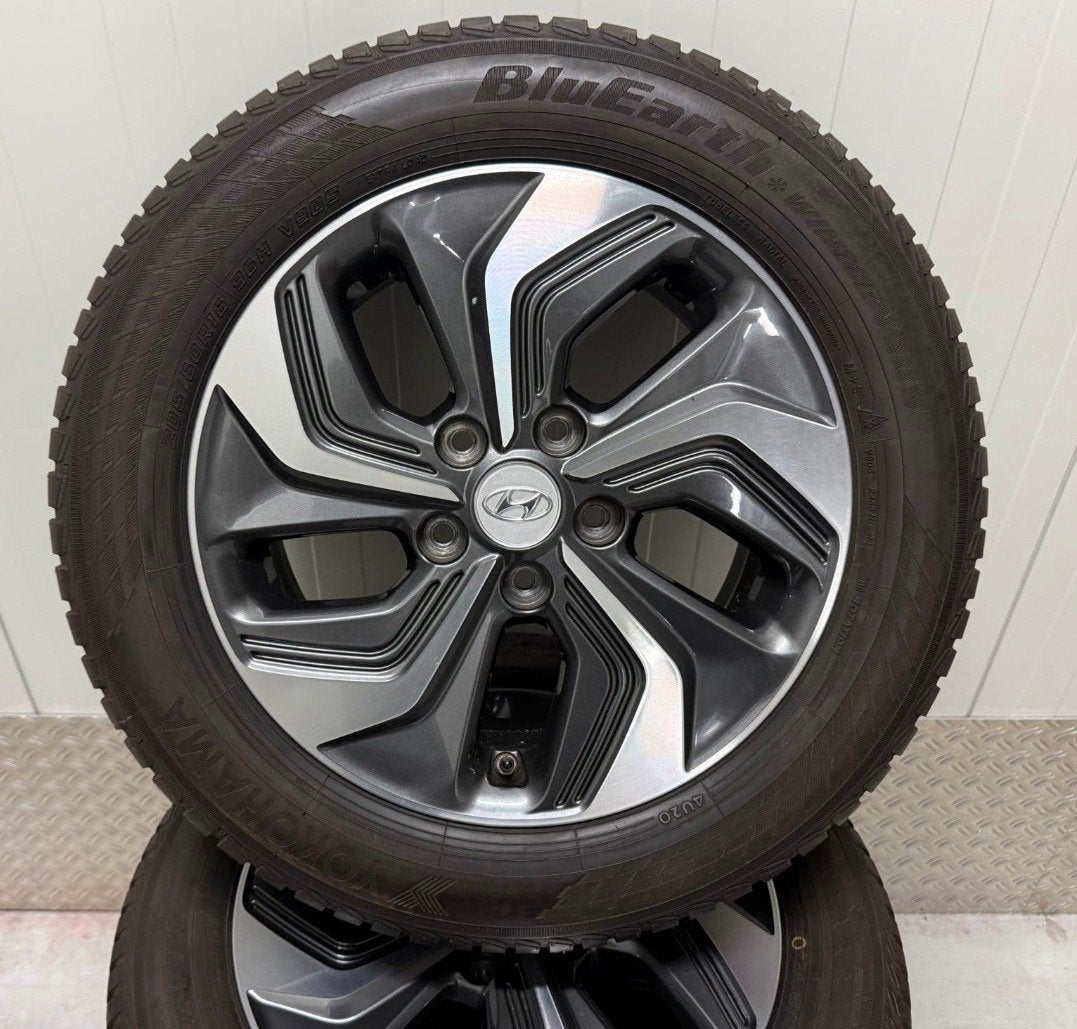 Originele Hyundai Kona velgen met goede banden, Auto-onderdelen, Gebruikt, 16 inch, Banden en Velgen, Personenwagen