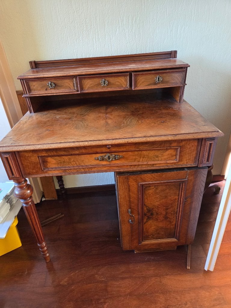 Antieke bureau, Ophalen