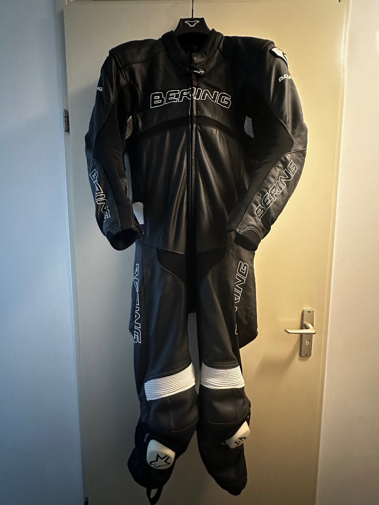 Leren motorpak Bering incl Alpinestar knie protectie., Motoren, Kleding | Motorkleding, Ophalen, Tweedehands, Combipak, Bering