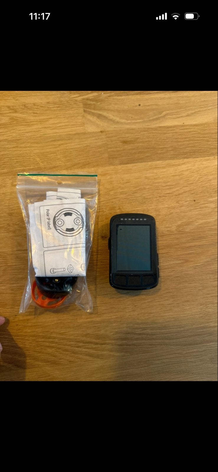 Wahoo ELEMNT BOLT fietscomputer met kleine defecten, Fietsen en Brommers, Fietsaccessoires | Fietscomputers, Ophalen of Verzenden