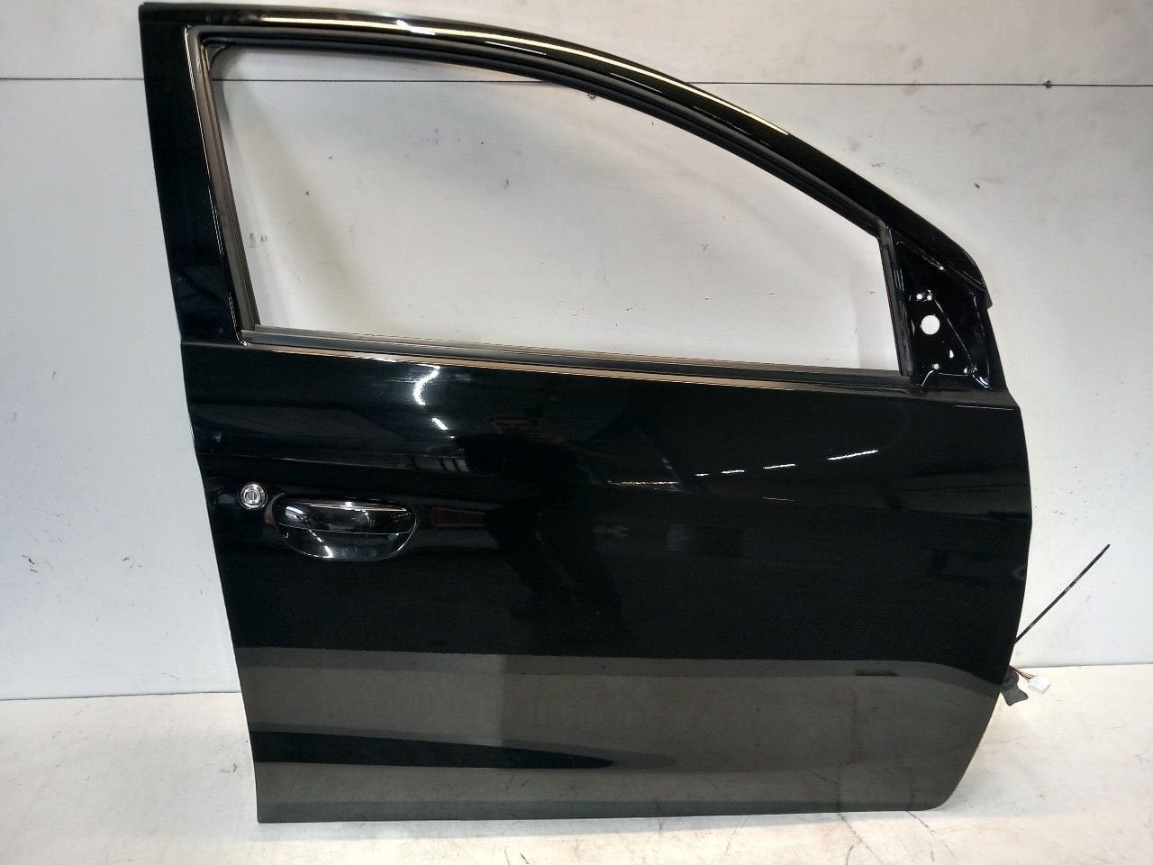 Portier rechts voor Mitsubishi Space Star, Auto-onderdelen, Onderdelen@venauto.nl, Van der Ven Autorecycling B.V., Gebruikt, Ettenseweg 76, 4706 PB Roosendaal, The Netherlands