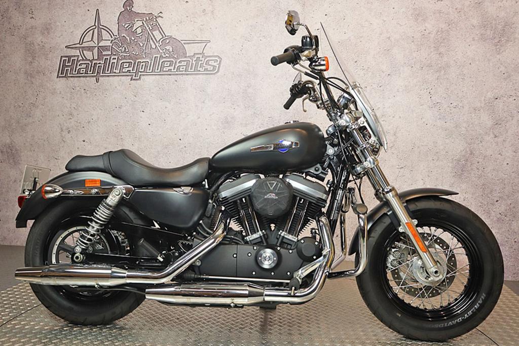 HARLEY-DAVIDSON 1200 CUSTOM LIMITED B (bj 2016), 2 cilinders, HARLEY-DAVIDSON, Bedrijf, Meer dan 35 kW
