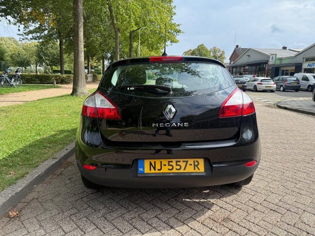 Foto 7 van Renault Mégane 1.6 Authentique (bj 2011)