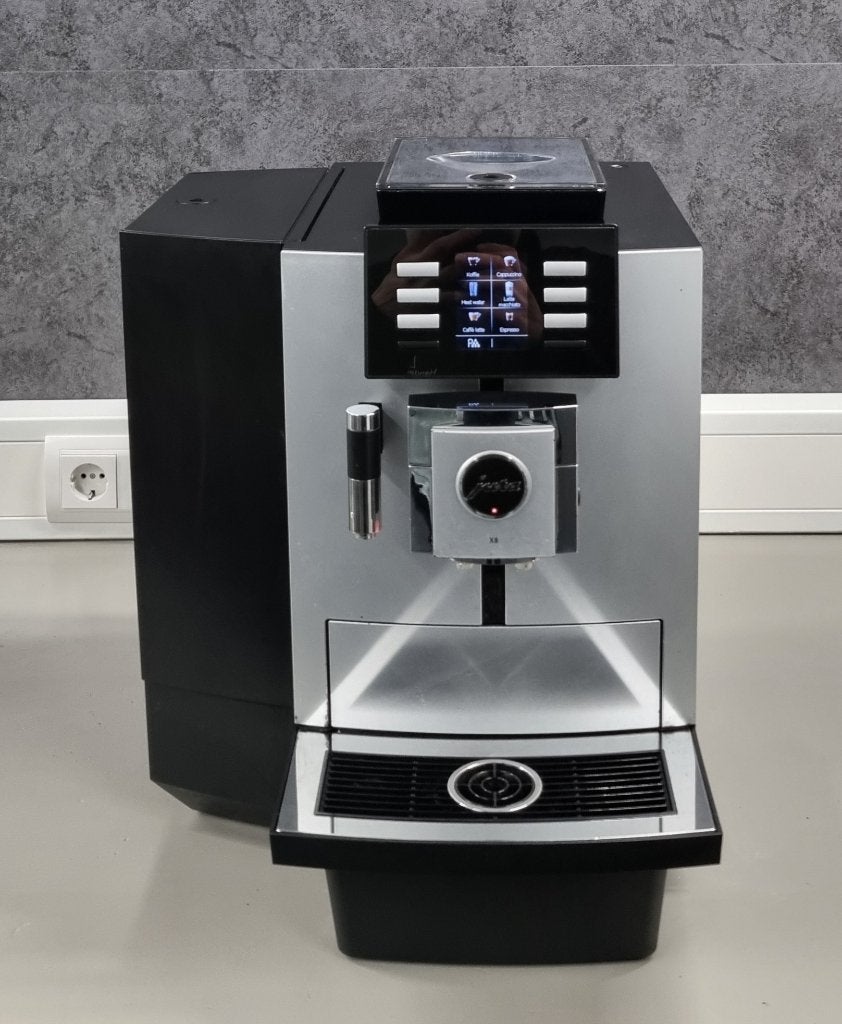 Jura X8 MET GARANTIE EN SERVICEBEURT, Ophalen, 10 kopjes of meer, Gemalen koffie, Afneembaar waterreservoir