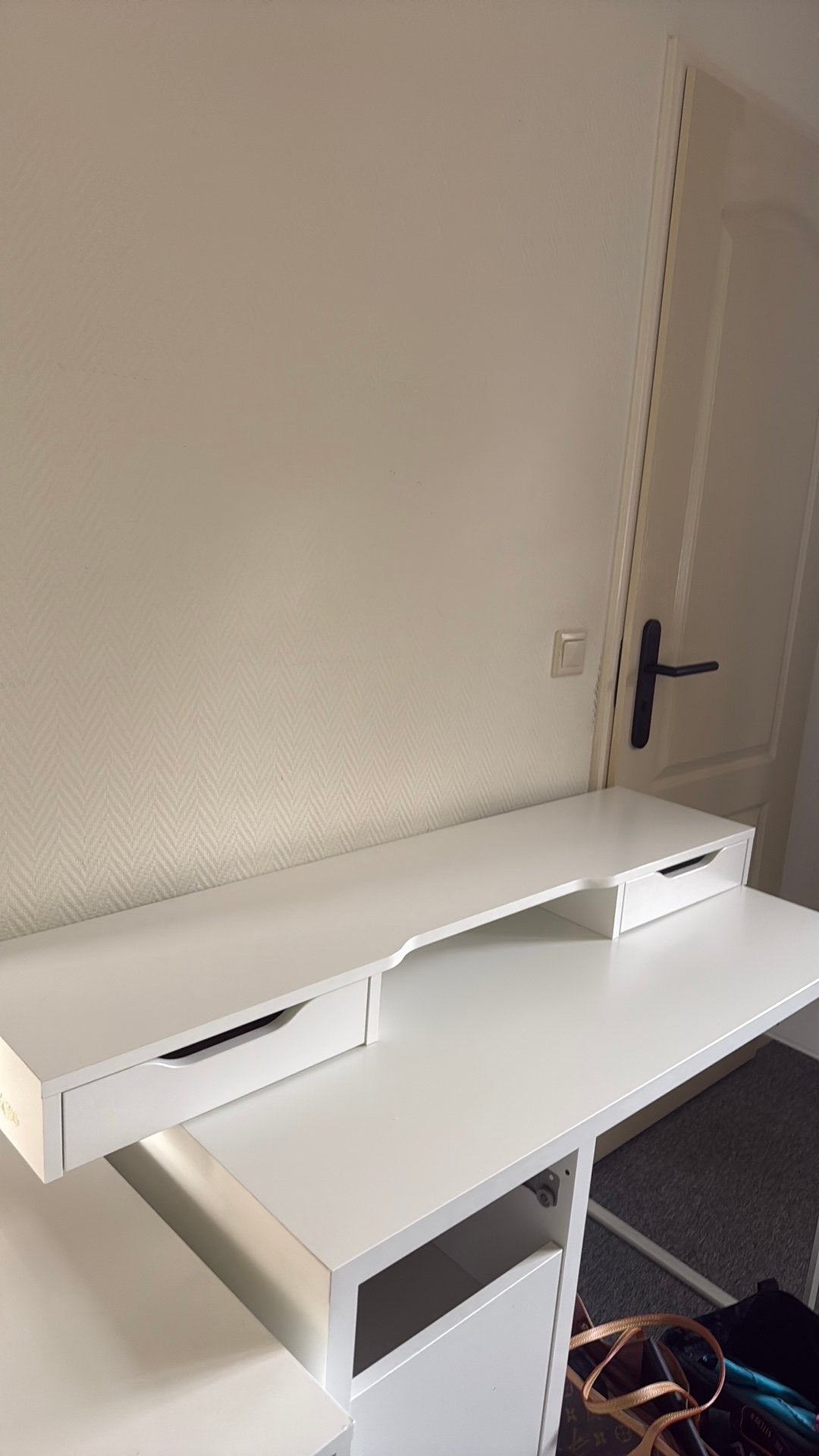 Bureau verhoger/ zwevende kast ikea, Ophalen of Verzenden, Zo goed als nieuw, IKEA, Wit