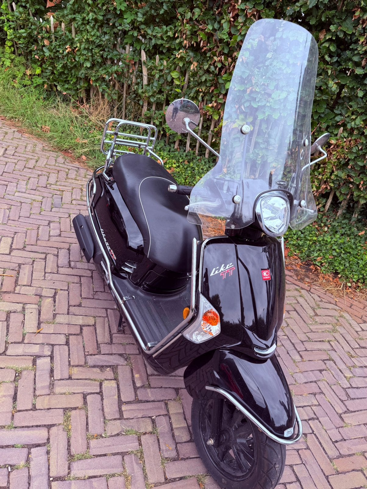 Scooter Kymco like TT scooter vespa look brommer, Ophalen, Maximaal 45 km/u, Zo goed als nieuw, Like