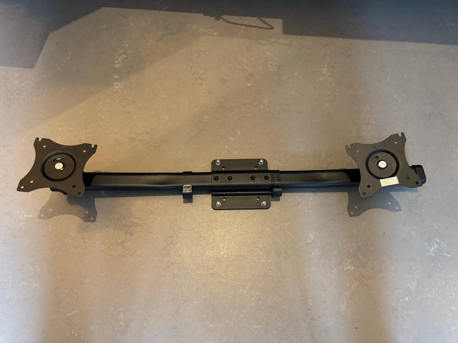 Dual Monitor Adapter 33-69 cm (13-27 inch) Kantelbaar/Draaib, Computers en Software, Ophalen of Verzenden, Zo goed als nieuw, Draaibaar