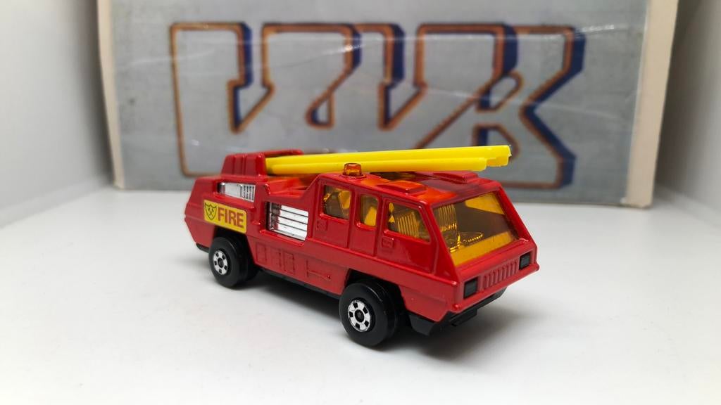 266 blaze buster brandweerauto matchbox VAVB zgan, Hobby en Vrije tijd, Modelauto's | Overige schalen, Zo goed als nieuw, Bus of Vrachtwagen