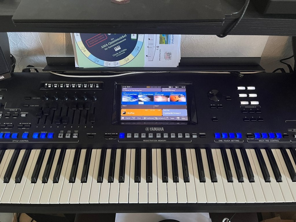 genos 1, Ophalen, Yamaha, Zo goed als nieuw, Midi-aansluiting