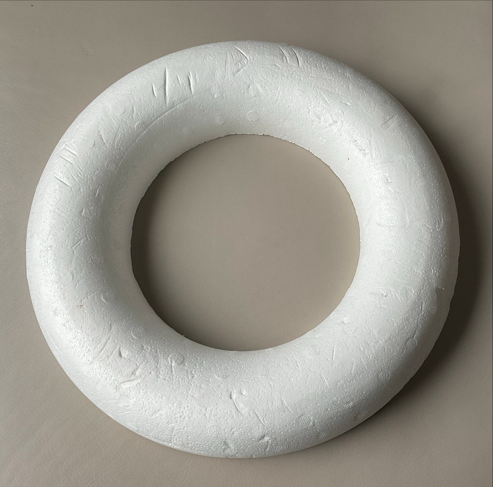 Piepschuim krans / ring - Knutselmateriaal, Hobby en Vrije tijd, Knutselen, Nieuw, Ophalen of Verzenden, Kunststof, Overige merken