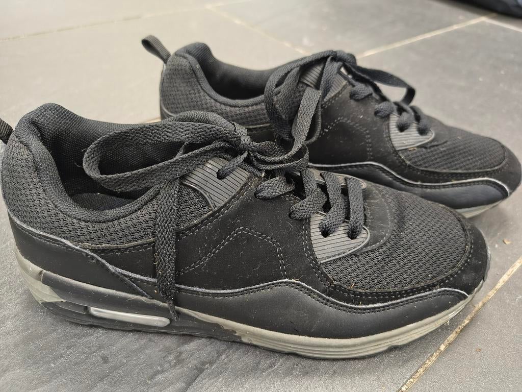 Osaga Sportschoenen Maat 38 - Outdoor / buitengym, Ophalen of Verzenden