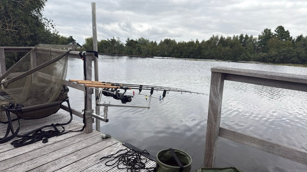 Nieuw steiger rodpod bevestiging aan houten /ijzeren reling, Watersport en Boten, Ophalen of Verzenden, Nieuw, Overige typen