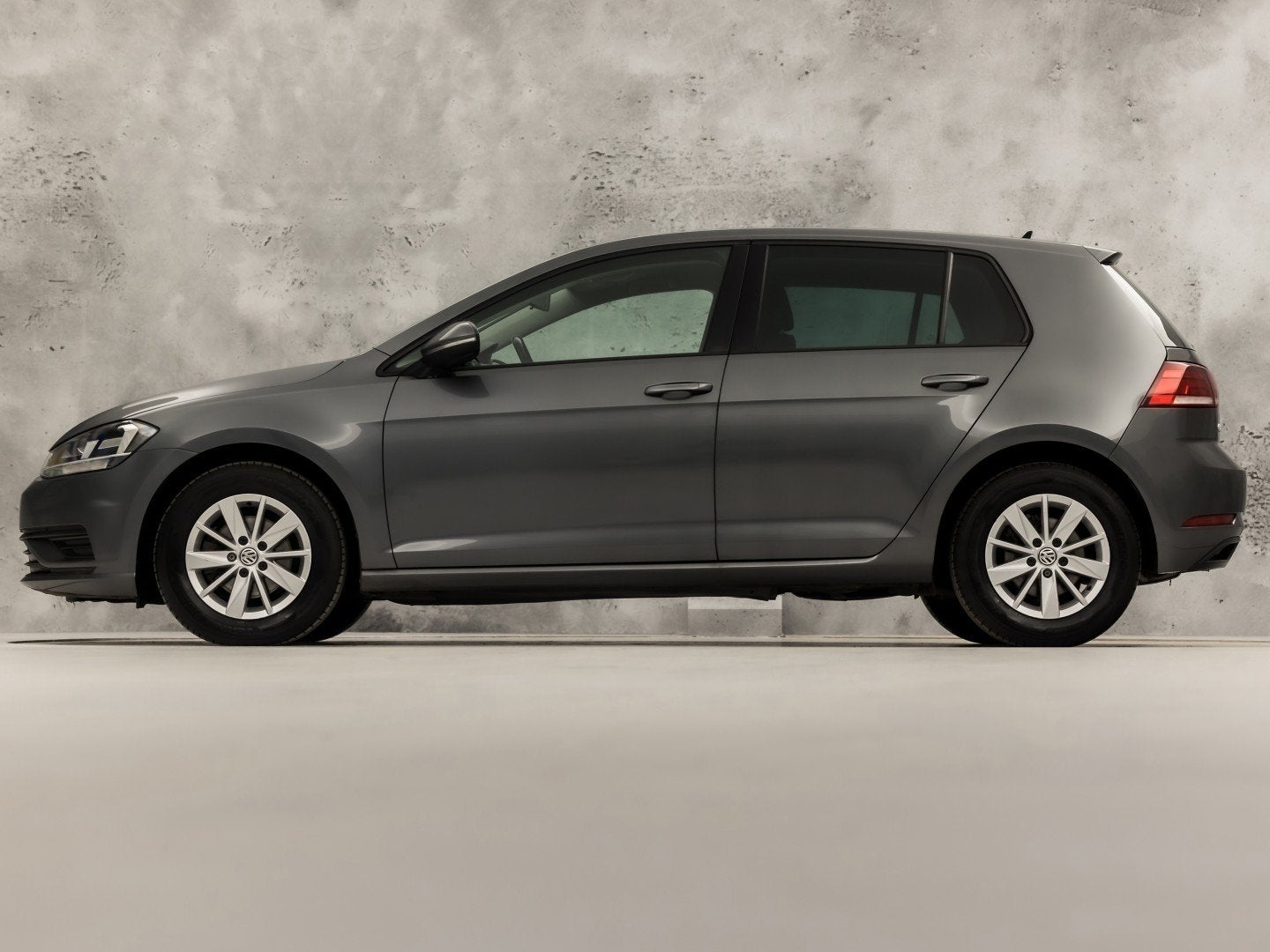 Volkswagen Golf 1.0 TSI Sportline Automaat (APPLE CARPLAY, G, 12 maanden, Stof, Gebruikt, 116 pk