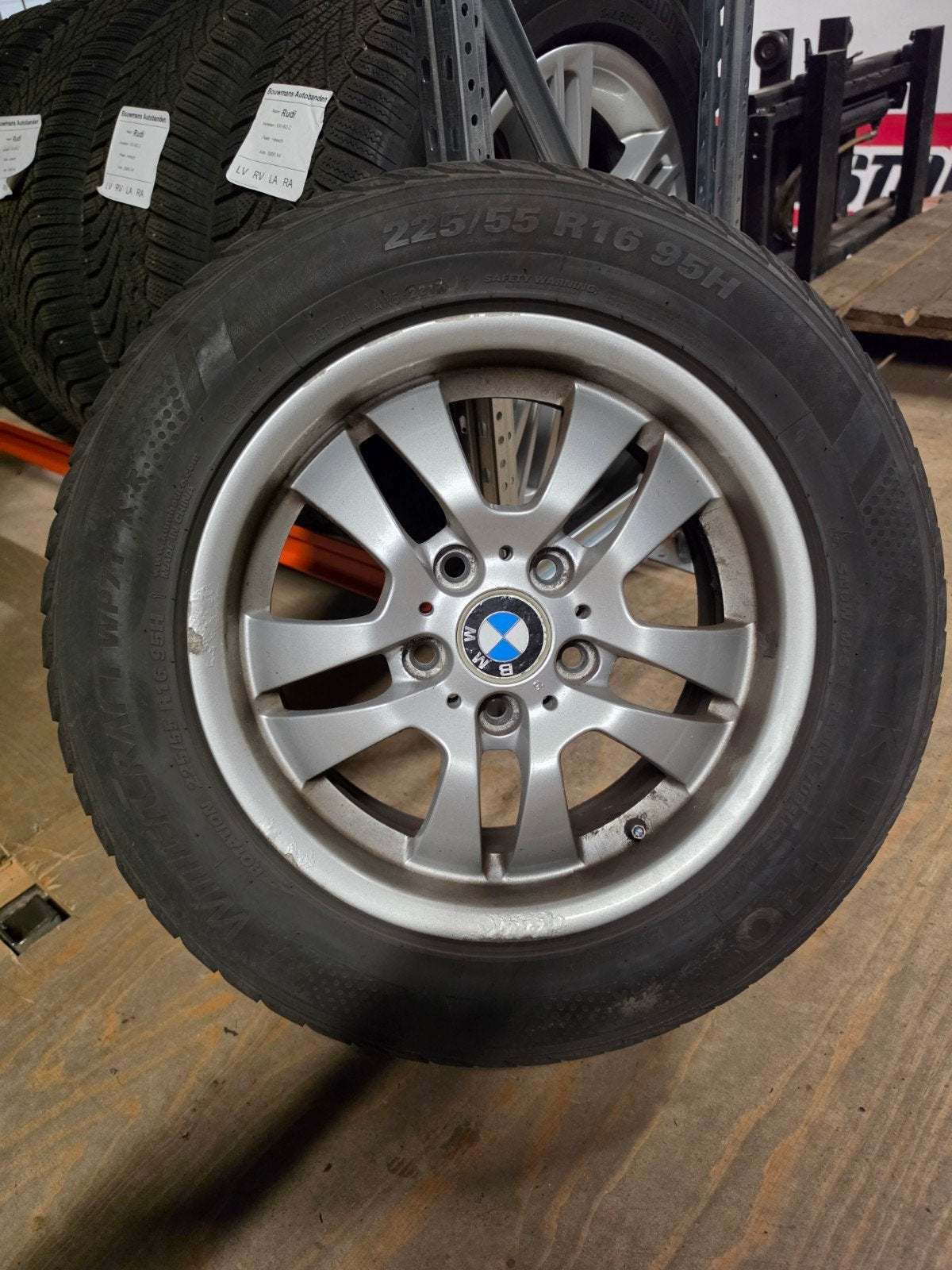 Originele BMW 3-serie velgen met winterbanden, Auto-onderdelen, Banden en Velgen, Ophalen, Gebruikt, 16 inch, Winterbanden
