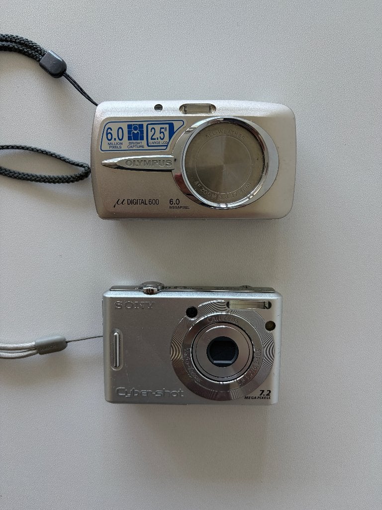 Sony Cyber-shot DSC-W35 & Olympus μ Digital 600 | Ongetest, 7 megapixels, Gebruikt, Ophalen of Verzenden, Compactcamera