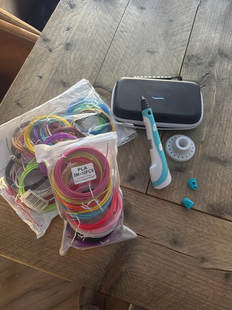 3D Pen met veel PLA filament - Zo goed als nieuw, Ophalen of Verzenden, Zo goed als nieuw, Filamentrollen