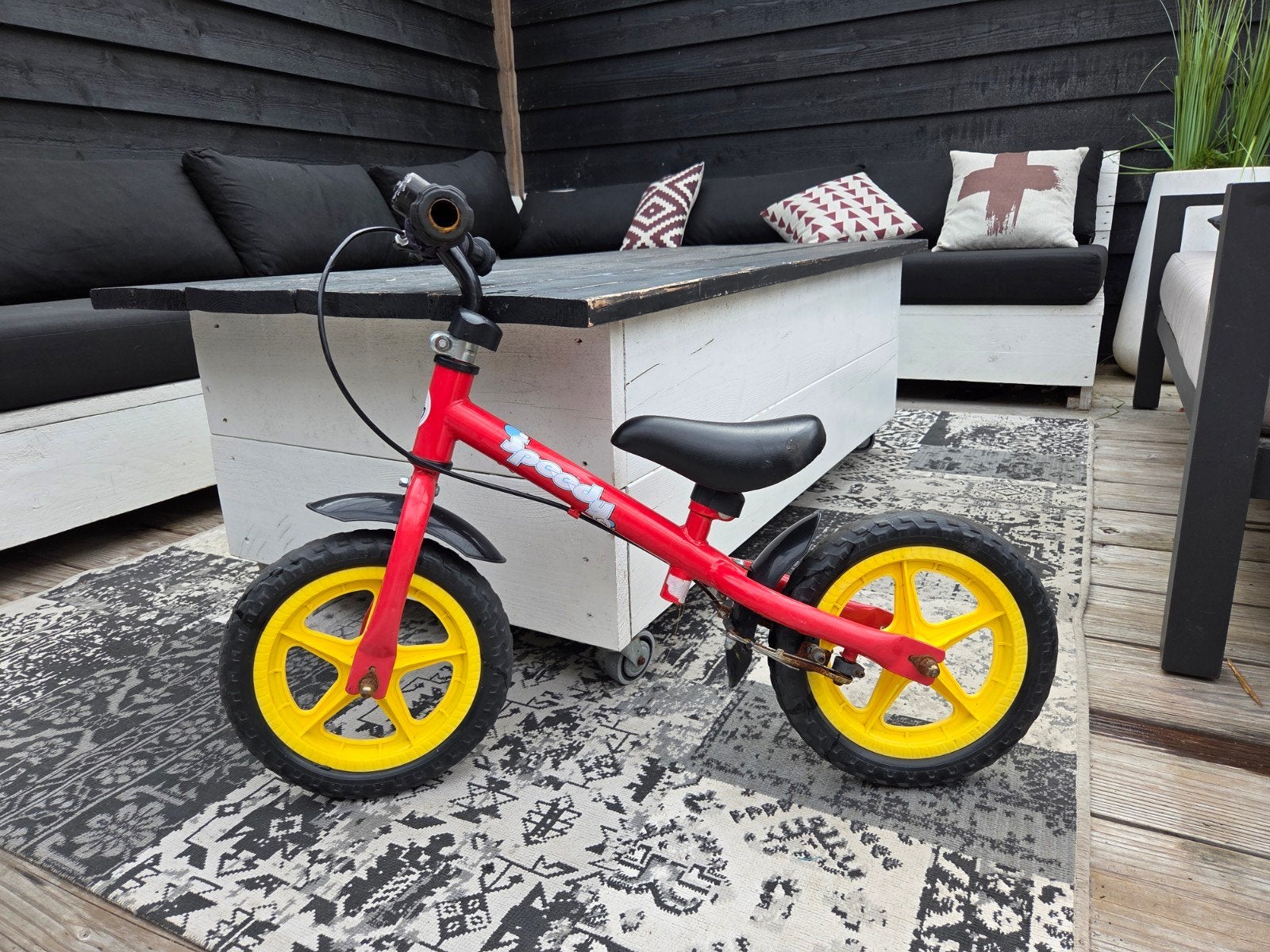Loopfiets rood/geel voor kinderen 2-4 jaar, Fietsen en Brommers, Fietsen | Kinderfietsjes, Ophalen of Verzenden, Gebruikt, Velgrem
