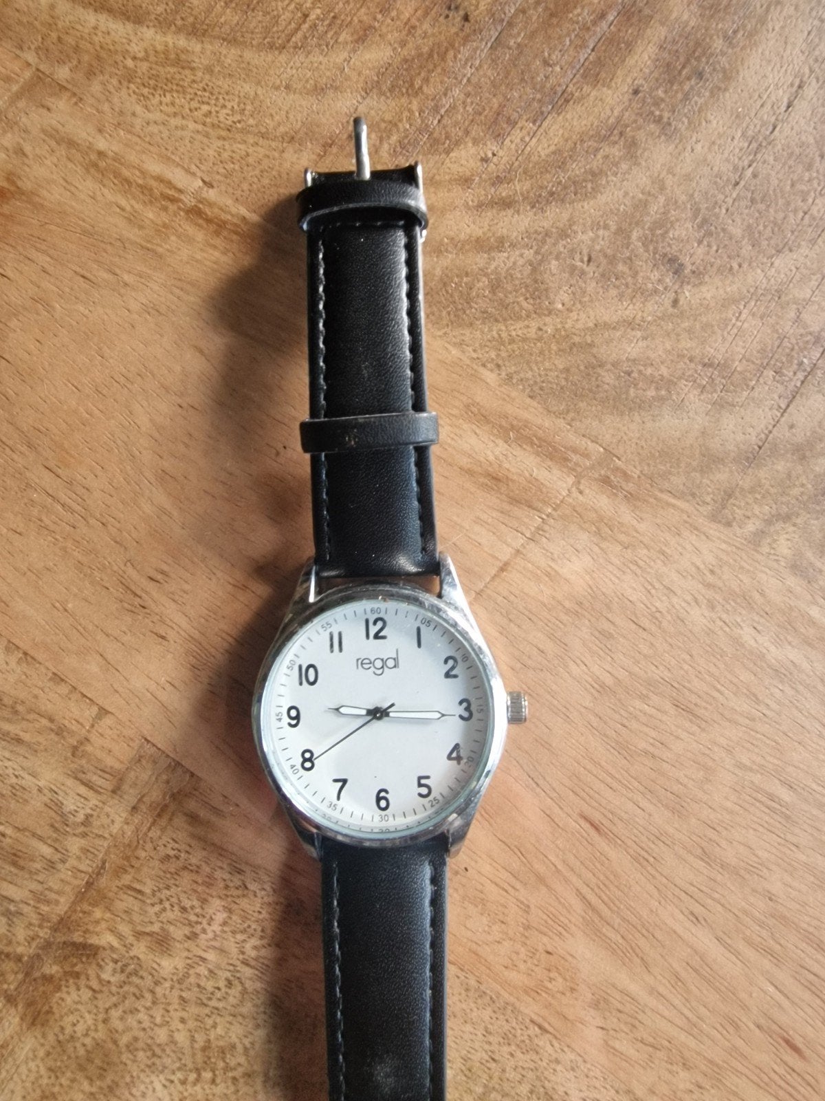Regal Polshorloge met Zwart Leren Bandje, Sieraden, Tassen en Uiterlijk, Horloges | Heren, Ophalen of Verzenden
