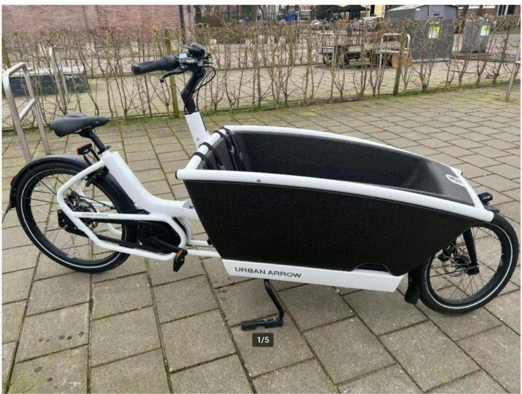 Elektrische bakfiets Urban Arrow huren in Amsterdam rental, Ophalen, Gebruikt, 3 kinderen, Huif