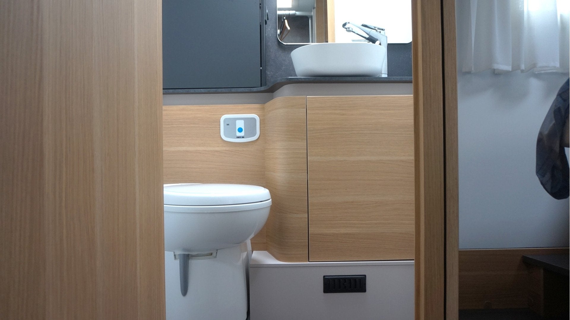 Foto 41 van Adria MATRIX 670SC PLUS AUTOMAAT 141 pk Zonnepan. Electr. Fi
