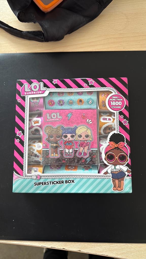 LOL Surprise Supersticker Box - Meer dan 1800 stickers!, Ophalen of Verzenden, Nieuw, Stickers en Plaatjes