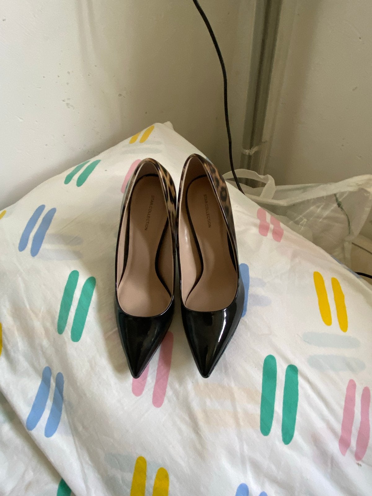 Zwarte pumps met luipaardprint hak maat 40, Ophalen of Verzenden, Zo goed als nieuw, Zwart, Pumps