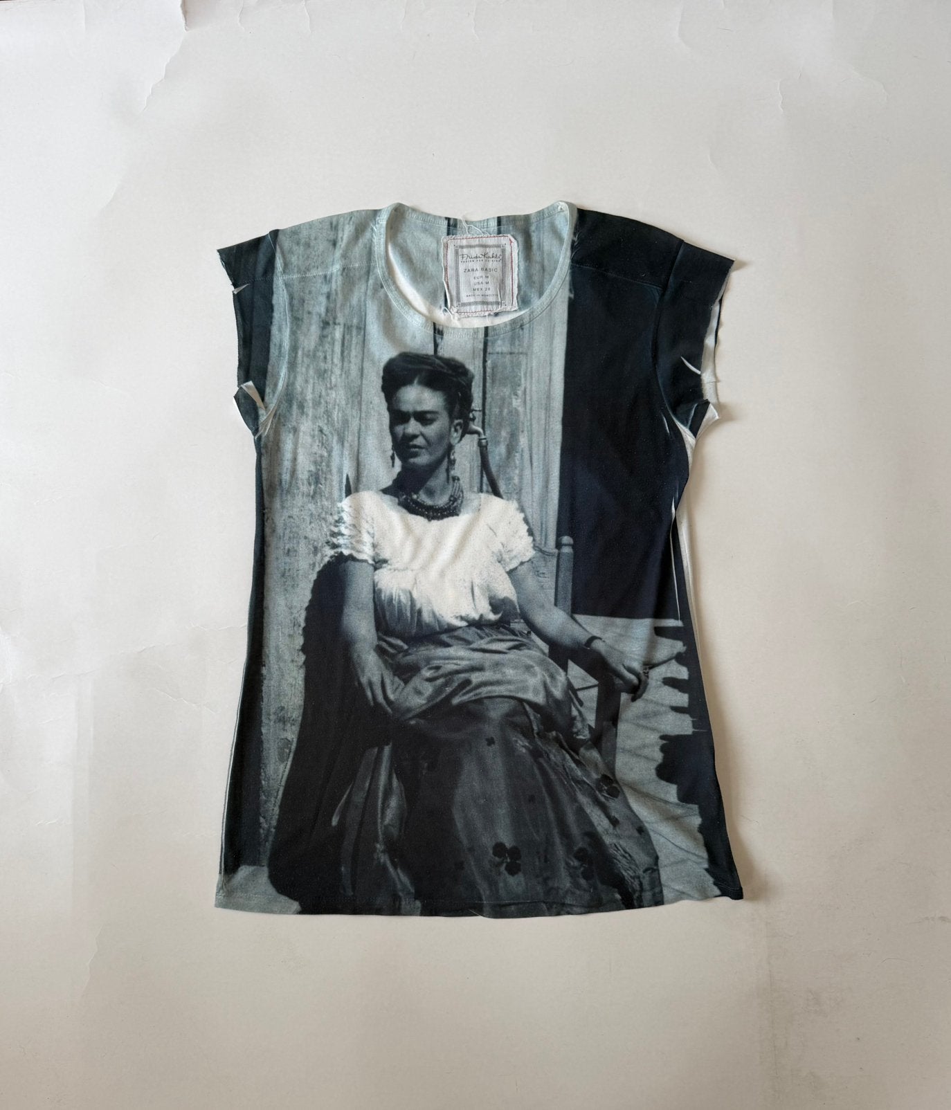 ZARA shirt Frida Kahlo print, maat M, Kleding | Dames, Maat 38/40 (M), Wit, Ophalen of Verzenden, Zonder mouw
