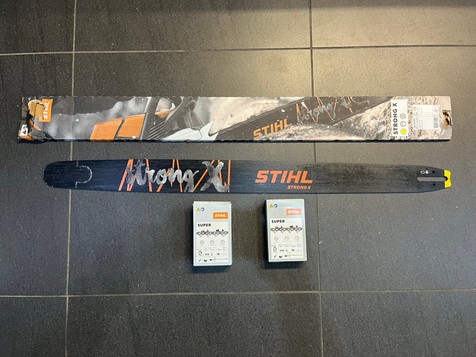 Stihl strong x zaagblad 90cm + 2 kettingen nieuw!, 70 mm of meer, Kettingzaag, Nieuw, Ophalen of Verzenden
