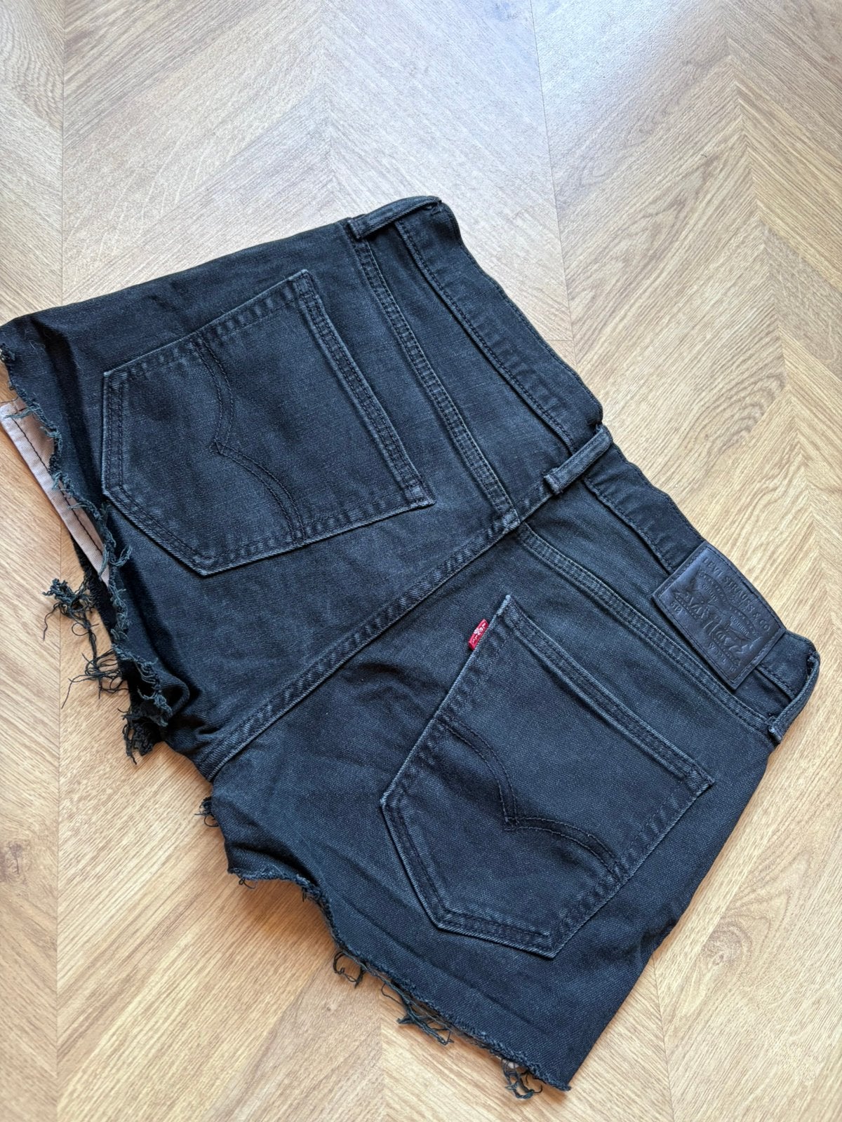 Levi’s shorts, Ophalen of Verzenden, Gedragen, Zwart, W30 - W32 (confectie 38/40)