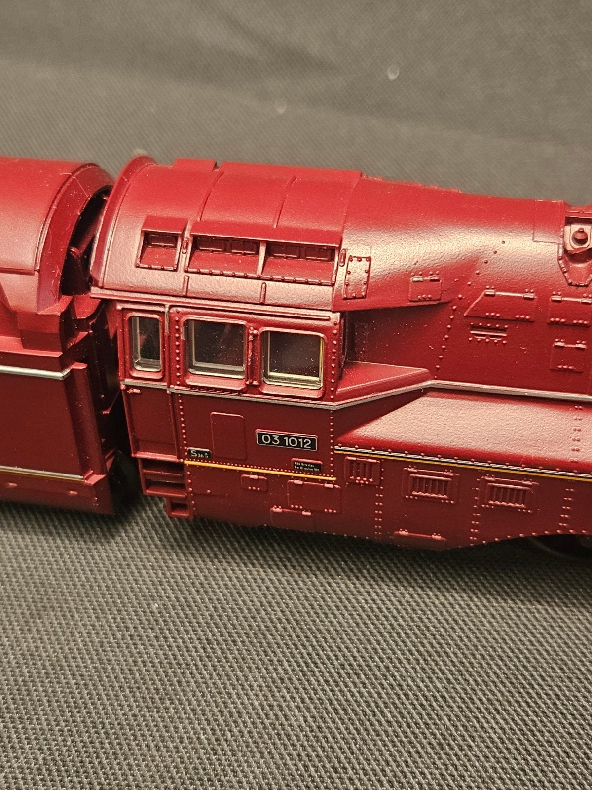 Märklin Locomotief Rood - Zo goed als nieuw, Wisselstroom, Locomotief, Info@maerklin.de, Ophalen of Verzenden
