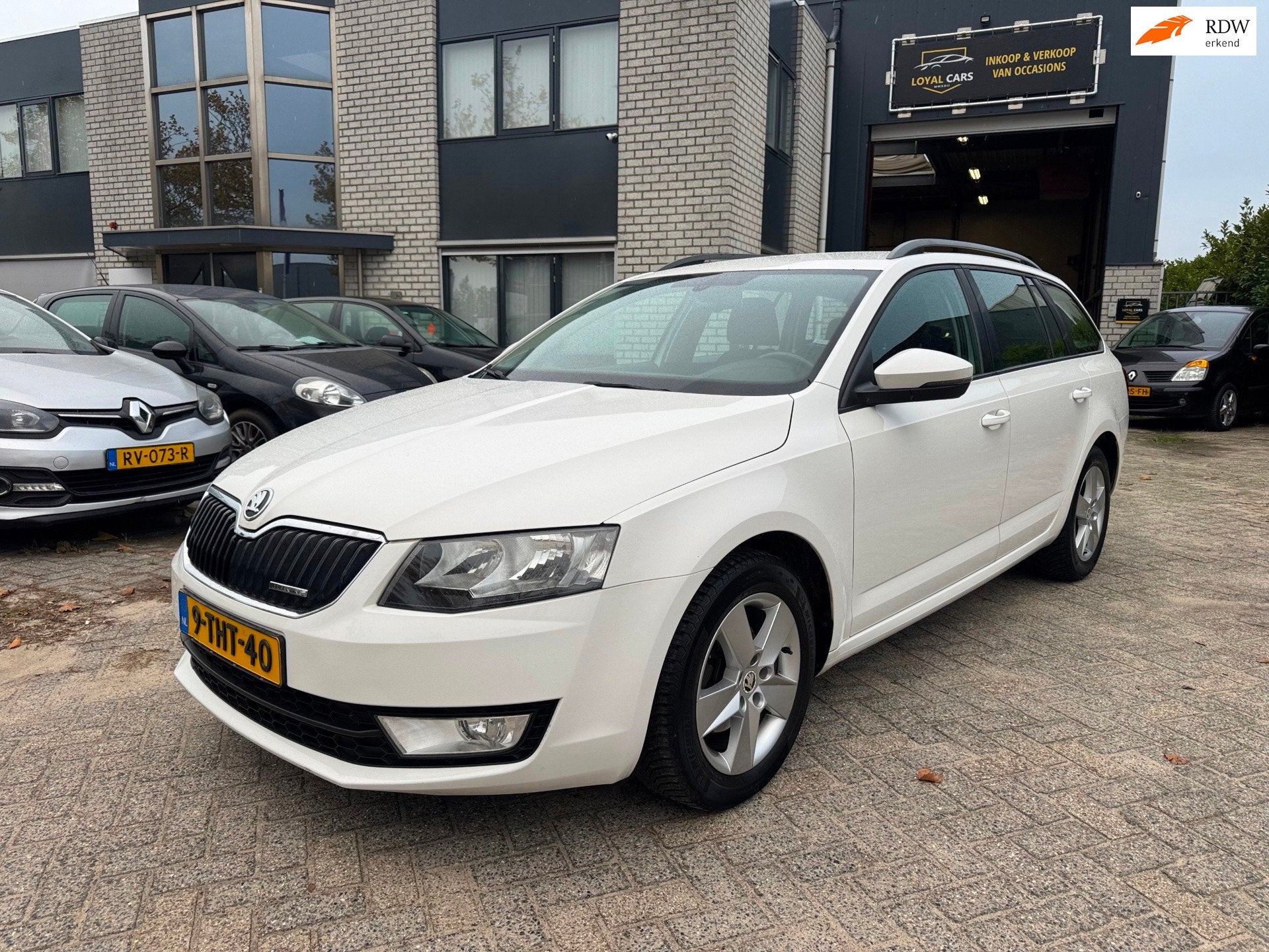 Skoda Octavia 1.6 TDI Greenline Businessline Navi Clima, Auto's, Voorwielaandrijving, Euro 5, Stof, Gebruikt