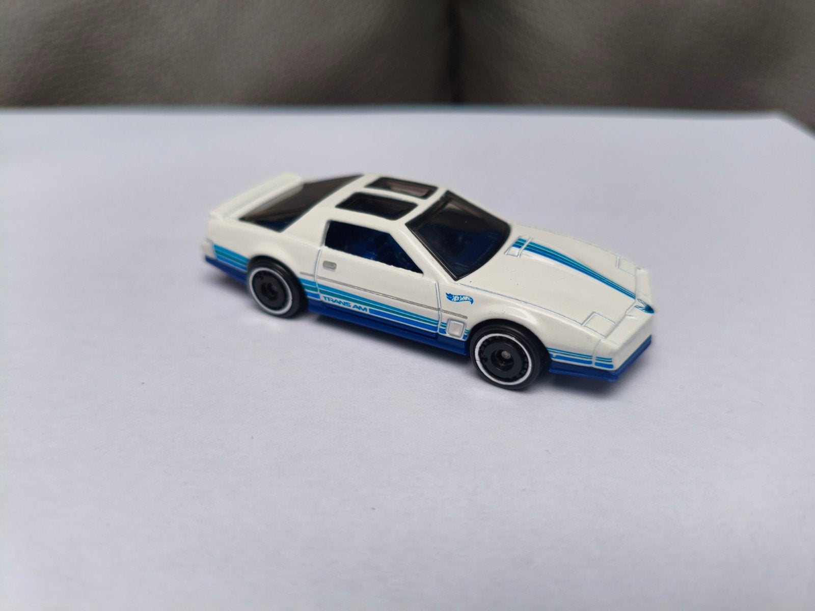 Hot Wheels Pontiac Firebird Trans Am Wit Blauw, Ophalen of Verzenden, Zo goed als nieuw