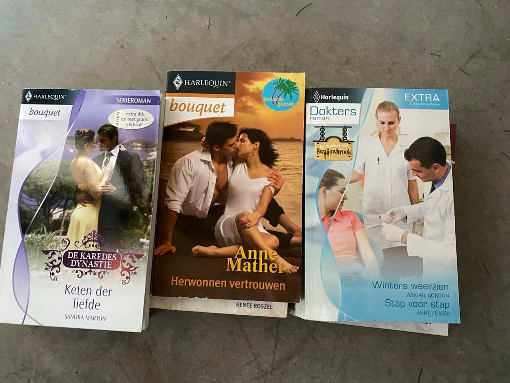 40 verschillende verhalen bouquet reeks, dokter, intiem etc, Ophalen of Verzenden, Zo goed als nieuw