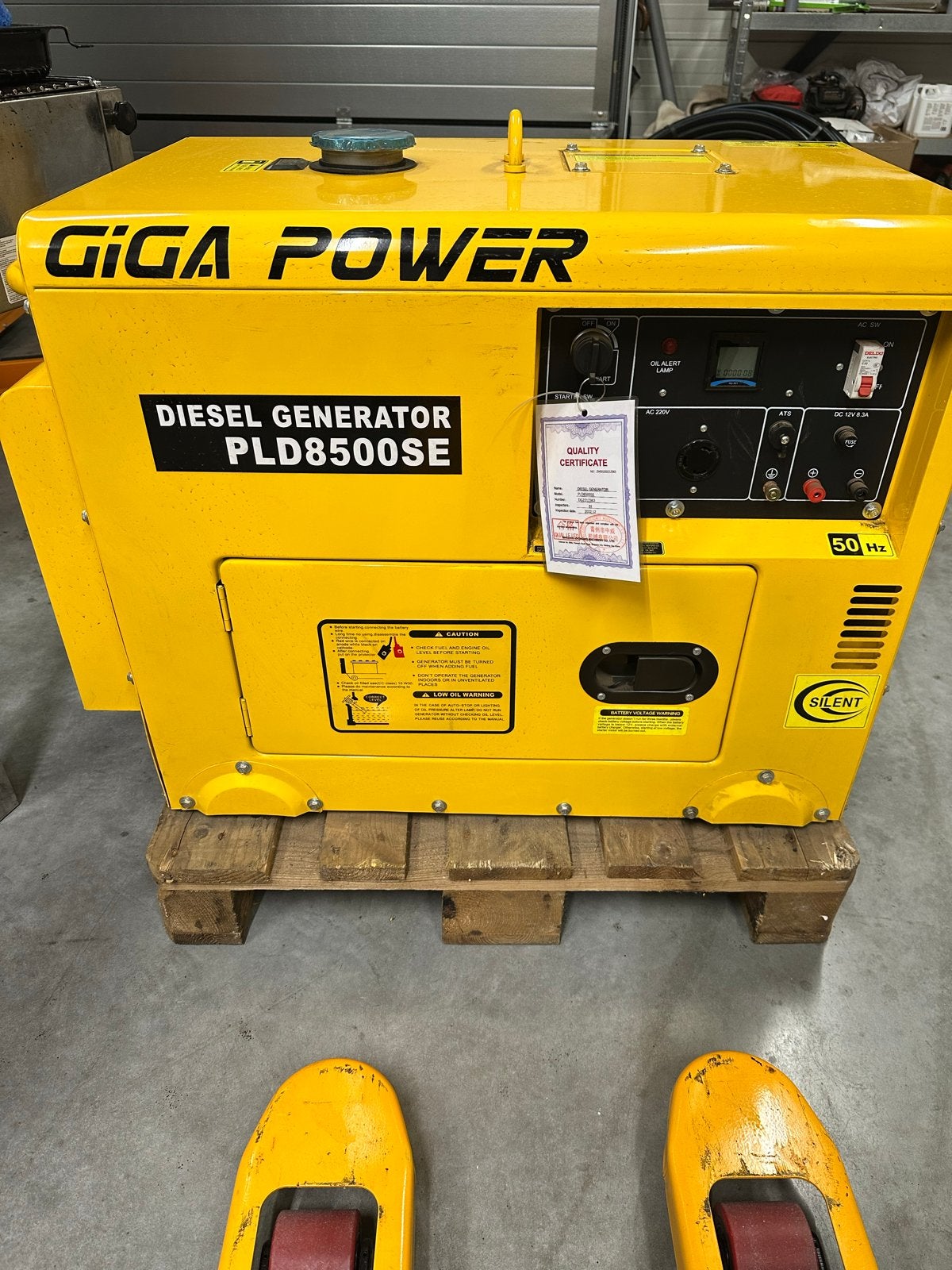 Diesel Generator / Aggregaat 8KVA/6KW 1 fase Silent, Ophalen