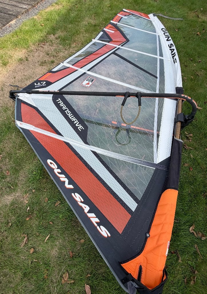 ZGAN GunSails Transwave 4.7 Windsurfzeil –  Nieuwstaat, Watersport en Boten, Ophalen, 3.5 tot 5 m², Zo goed als nieuw, Gunsails
