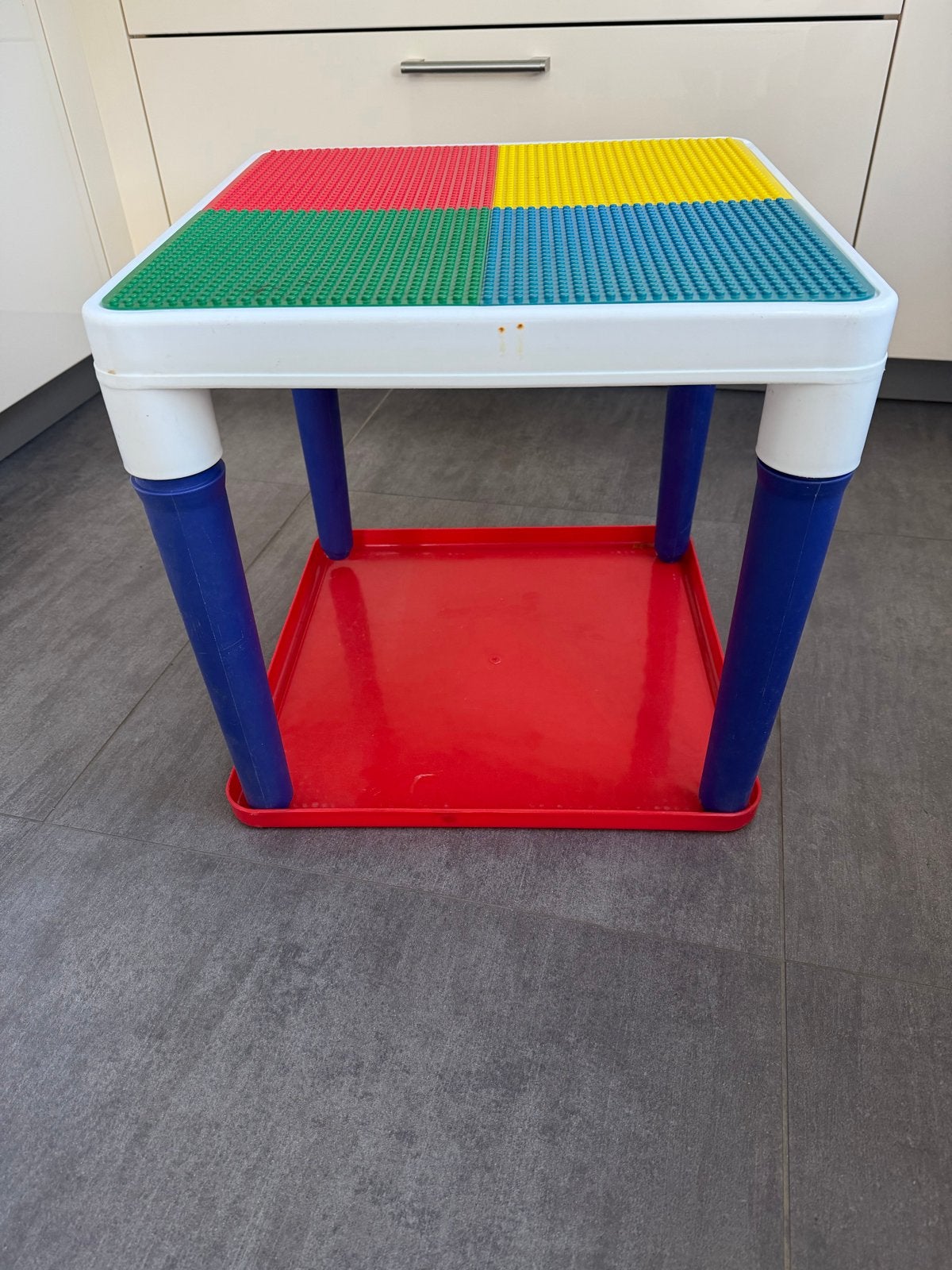 Kinderspeeltafel - gaat snel weg, Ophalen, Gebruikt