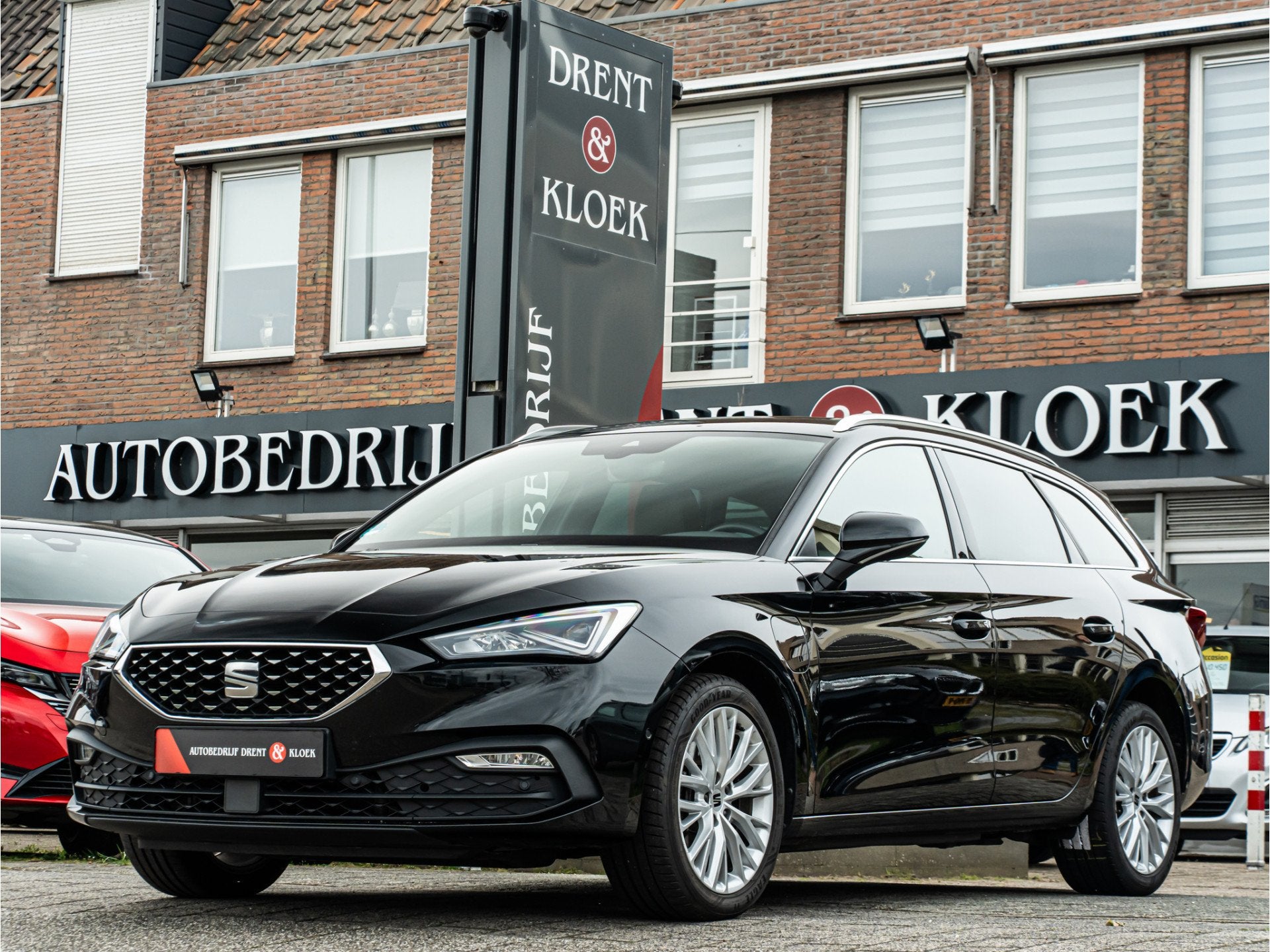 SEAT Leon Sportstourer 1.4 TSI Xcellence eHybrid PHEV CAMERA, Auto's, Dealer onderhouden, Gebruikt, Euro 6, 4 cilinders