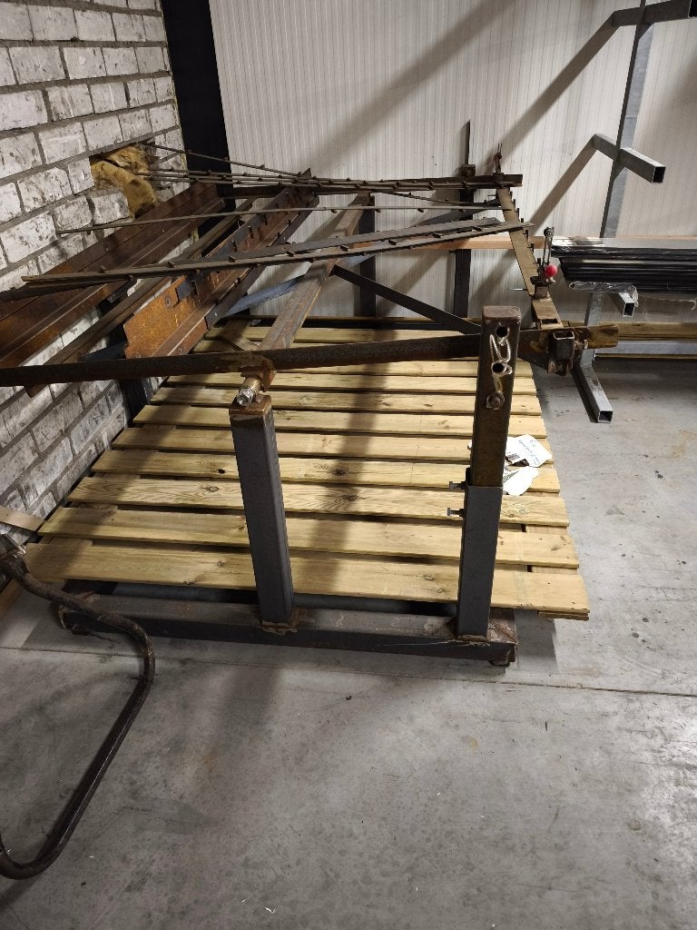 2.	Omkeertafel voor het maken van houten Schuttingen, Tuin en Terras, Ophalen, Gebruikt, Minder dan 3 meter, Minder dan 1 meter